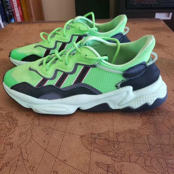 *ADIDAS  Originals OZWEEGO, Acid green, size 9.5 - Picture 2 of 11